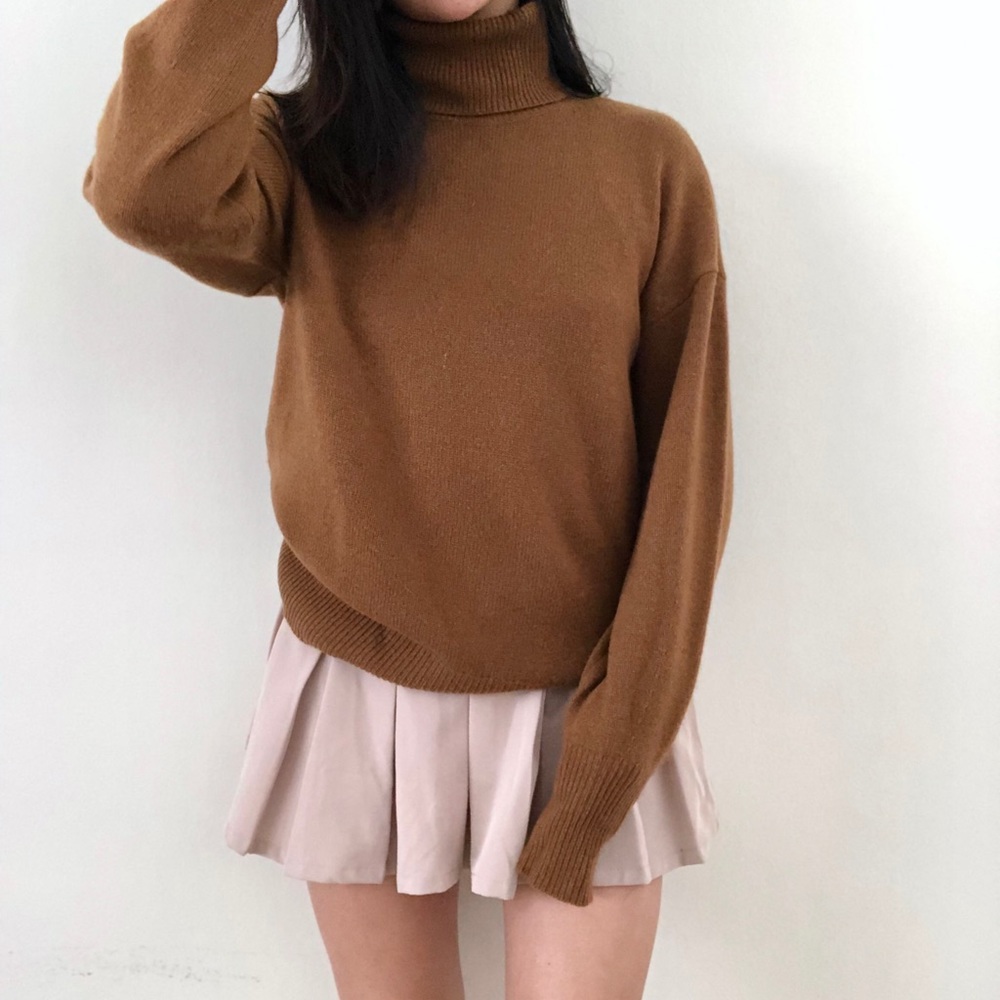 THEORY drop shoulder turtleneck